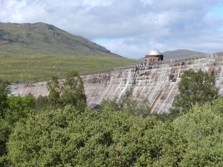 Staumauer des Blackwater Reservoir