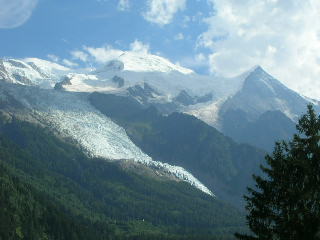 Ausblick aus Hostelfenster in Chamonix